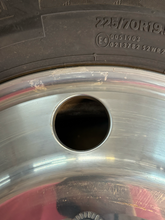 Load image into Gallery viewer, Set of x6 Used OEM '05-'26 ALCOA Ford F450 F550 Wheels on 225/70R19.5 Tires LT
