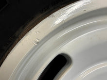 Load image into Gallery viewer, Set of 5 Used OEM 17&quot; &#39;21-&#39;25 Ford Bronco White Wheels 315/70R17 Goodyear MT LT
