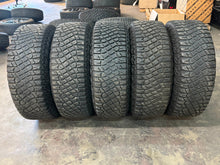 Load image into Gallery viewer, Set of 5 Used OEM 17&quot; &#39;21-&#39;25 Ford Bronco White Wheels 315/70R17 Goodyear MT LT
