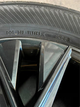 Load image into Gallery viewer, Set of 4 OEM Takeoff &#39;24-&#39;25 Lexus LX600 GX550 20&quot; Wheels 265/55R20 Yokohama LT
