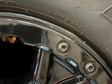 Load image into Gallery viewer, Set of Five Used 17&quot; Gloss Black &#39;21-&#39;25 Ford Bronco OEM Rims 315/70R17 Tires LT
