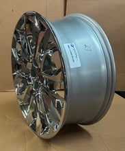 Load image into Gallery viewer, Single OEM GM 22x9 Chrome '25-'26 Yukon Chevy Suburban Tahoe SSI Wheel 84802385
