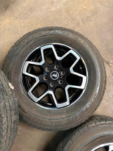 Load image into Gallery viewer, Set of 5 Used Takeoff 18" 21-'26 Ford Bronco Wheels on 255/70R18 Bridgestone LT

