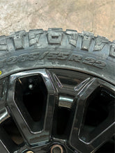 Load image into Gallery viewer, Set of 4 &#39;11-&#39;24 Chevy 2500 3500 22&quot; Black Rims 285/55R22 Nitto Ridge Grapplers
