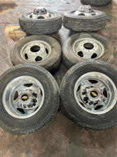 Load image into Gallery viewer, Set of 6 Used &#39;11-&#39;25 Chevrolet 3500 Dually 17&quot; Rims 235/80R17 Michelin Tire LT
