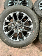 Load image into Gallery viewer, Set of 4 OEM Takeoff 20&quot; &#39;22-&#39;25 Toyota Tundra Wheels 265/60R20 Bridgestone LT
