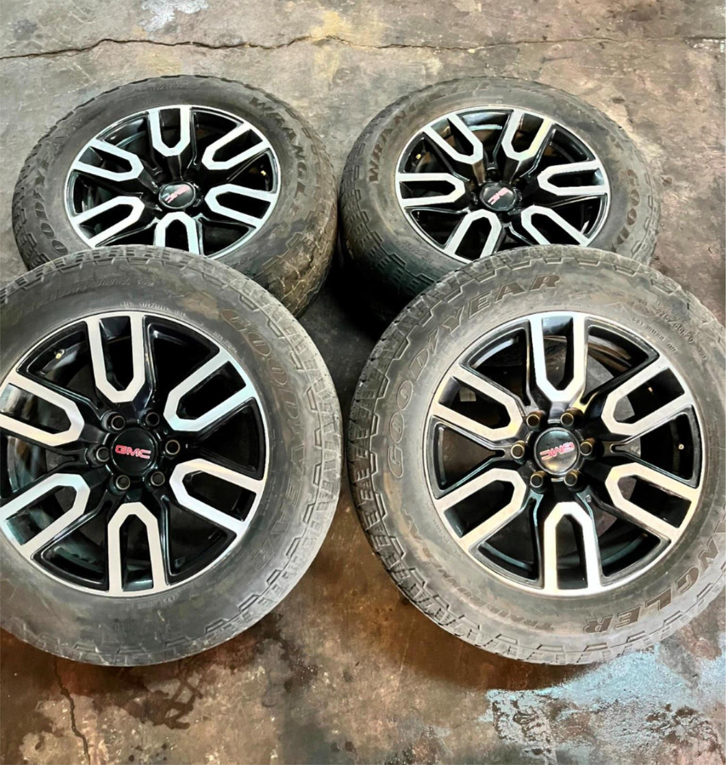 Set of 4 Used OEM '00-'25 GMC Yukon & Sierra 1500 AT4 Wheels 275/60R20 Tires LT