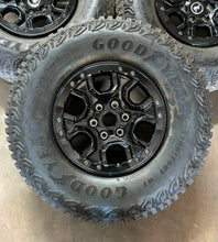 Load image into Gallery viewer, 17&quot; Set of Five Used Black &#39;21-&#39;24 Ford Bronco Rims on 315/70R17 Goodyear MT LT
