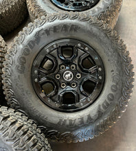 Load image into Gallery viewer, 17&quot; Set of Five Used Black &#39;21-&#39;24 Ford Bronco Rims on 315/70R17 Goodyear MT LT
