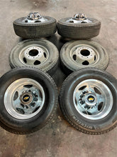 Load image into Gallery viewer, Used Set of 6 &#39;11-&#39;25 Chevrolet 3500 Dually 17&quot; Rims 235/80R17 Michelin Tire LT
