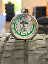 Load image into Gallery viewer, Set of 4 Used 5912 '00-'26 Chevrolet Silverado 1500 Wheels 265/65R18 Goodyear LT
