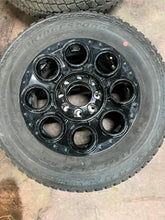 Load image into Gallery viewer, Set of 4 Used OEM 20&quot; &#39;05-&#39;25 Ford F250 F350 Black Rims 275/65R20 Bridgestone LT
