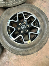 Load image into Gallery viewer, Set of Five Used 18&quot; &#39;21-&#39;25 Black &amp; Milled Ford Bronco Rims 255/70R18 Tires LT
