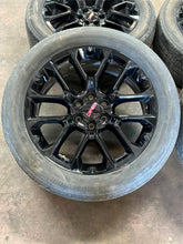 Load image into Gallery viewer, Set of Used OEM 22&quot; &#39;00-&#39;25 GMC Sierra 1500 Yukon Black Snowflake Wheels Only LT
