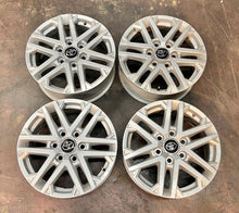 Load image into Gallery viewer, New Set of 4 OE Takeoff &#39;23-&#39;25 Toyota Tundra/Sequoia 18&quot; Silver Rims 75281 LT

