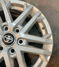 Load image into Gallery viewer, Set of Four Takeoff &#39;23-&#39;25 Toyota Tundra/Sequoia 18&quot; Silver OE Wheels 75281 LT
