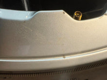 Load image into Gallery viewer, Set of 5 Used OEM 17&quot; &#39;21-&#39;25 Ford Bronco Beadlock Rims 315/70R17 Goodyear MT LT
