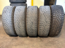 Load image into Gallery viewer, Set of 5 Used OEM 17&quot; &#39;21-&#39;25 Ford Bronco Beadlock Rims 315/70R17 Goodyear MT LT
