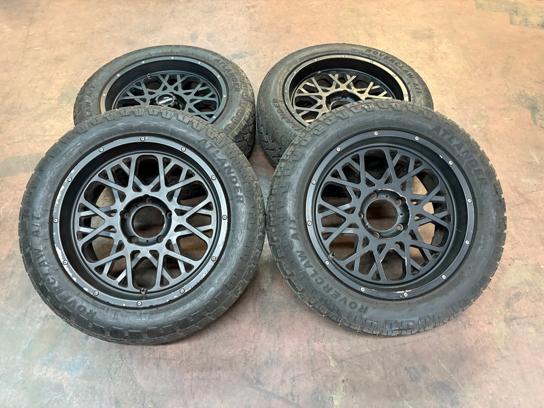 Set of Used 20
