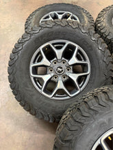 Load image into Gallery viewer, Set of Five Used 17&quot; &#39;21-&#39;25 Ford Bronco Wheels on 285/70R17 BFGoodrich TAKO2 LT
