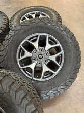 Load image into Gallery viewer, Set of Five Used 17&quot; &#39;21-&#39;25 Ford Bronco Wheels on 285/70R17 BFGoodrich TAKO2 LT
