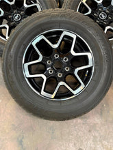 Load image into Gallery viewer, Set of 5 Used OEM 18&quot; &#39;21-&#39;25 Ford Bronco Black &amp; Milled Rims 255/70R18 Tires LT
