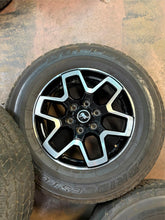 Load image into Gallery viewer, Set of 5 Used OEM 18&quot; &#39;21-&#39;25 Ford Bronco Black &amp; Milled Rims 255/70R18 Tires LT

