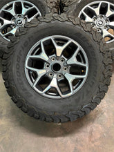Load image into Gallery viewer, Set of Used 17&quot; &#39;21-&#39;25 Ford Bronco OEM Wheels on 285/70R17 BFGoodrich TAKO2 LT
