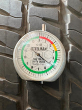 Load image into Gallery viewer, Set of Four Used OEM 18&quot; &#39;07-&#39;21 Toyota Tundra Rims 275/65R18 Michelin Tires LT
