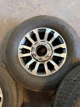 Load image into Gallery viewer, Set of 4 OEM 18&quot; &#39;05-&#39;25 Ford F-250 F-350 10289 Wheels 275/65R18 Continental LT
