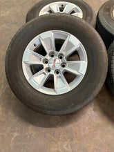 Load image into Gallery viewer, Used Set of &#39;00-&#39;25 GMC Sierra 1500 Silver OEM 5908 Wheels on 255/70R17 Tires LT
