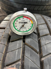 Load image into Gallery viewer, Set of 6 Used &#39;11-&#39;25 Chevrolet 3500 Dually 17&quot; Steel Rims 235/80R17 Michelin LT
