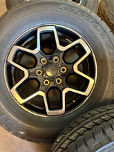 Load image into Gallery viewer, Set of 5 Lightly Used OEM &#39;21-&#39;25 Ford Bronco Black &amp; Milled Wheels 255/70R18 LT

