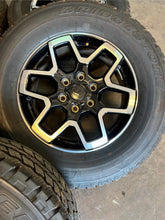 Load image into Gallery viewer, Set of 5 Lightly Used OEM &#39;21-&#39;25 Ford Bronco Black &amp; Milled Wheels 255/70R18 LT
