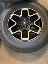 Load image into Gallery viewer, Set of 5 Lightly Used OEM &#39;21-&#39;25 Ford Bronco Black &amp; Milled Wheels 255/70R18 LT
