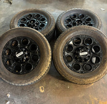 Load image into Gallery viewer, Set of 4 Used 20&quot; &#39;05-&#39;25 Ford F250 F350 Black OEM Rims 275/65R20 Bridgestone LT

