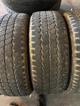 Load image into Gallery viewer, Set of 4 Used 20&quot; &#39;05-&#39;25 Ford F250 F350 Black OEM Rims 275/65R20 Bridgestone LT
