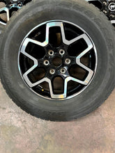 Load image into Gallery viewer, x5 Used OEM 18&quot; &#39;21-&#39;25 Ford Bronco Black &amp; Milled Wheels on 255/70R18 Tires LT
