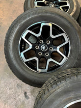 Load image into Gallery viewer, x5 Used OEM 18&quot; &#39;21-&#39;25 Ford Bronco Black &amp; Milled Wheels on 255/70R18 Tires LT
