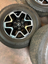 Load image into Gallery viewer, x5 Used OEM 18&quot; &#39;21-&#39;25 Ford Bronco Black &amp; Milled Wheels on 255/70R18 Tires LT
