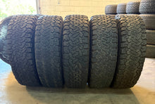 Load image into Gallery viewer, Set of x5 17&quot; &#39;21-&#39;25 Ford Bronco OEM Wheels on 285/70R17 BFGoodrich TAKO2 LT
