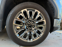 Load image into Gallery viewer, Set of 4 Used OEM &#39;00-&#39;25 Yukon Sierra 1500 Denali 22&quot; Wheels on 275/50R22 Tires
