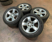 Load image into Gallery viewer, Set of 4 OEM Used 20&quot; &#39;00-&#39;18 Chevrolet Silverado 1500 Rims on 275/55R20 Tire LT
