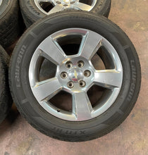 Load image into Gallery viewer, Set of 4 OEM Used 20&quot; &#39;00-&#39;18 Chevrolet Silverado 1500 Rims on 275/55R20 Tire LT
