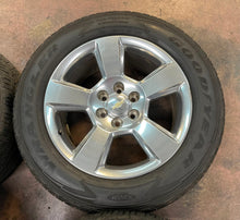 Load image into Gallery viewer, Set of 4 OEM Used 20&quot; &#39;00-&#39;18 Chevrolet Silverado 1500 Rims on 275/55R20 Tire LT
