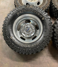 Load image into Gallery viewer, Used Set of 6 OEM &#39;05-&#39;24 Ford F-350 DRW 17&quot; Wheels 255/75R17 Firestone Tires LT
