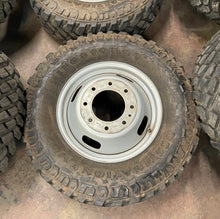 Load image into Gallery viewer, Used Set of 6 OEM &#39;05-&#39;24 Ford F-350 DRW 17&quot; Wheels 255/75R17 Firestone Tires LT
