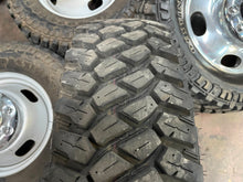 Load image into Gallery viewer, Used Set of 6 OEM &#39;05-&#39;24 Ford F-350 DRW 17&quot; Wheels 255/75R17 Firestone Tires LT
