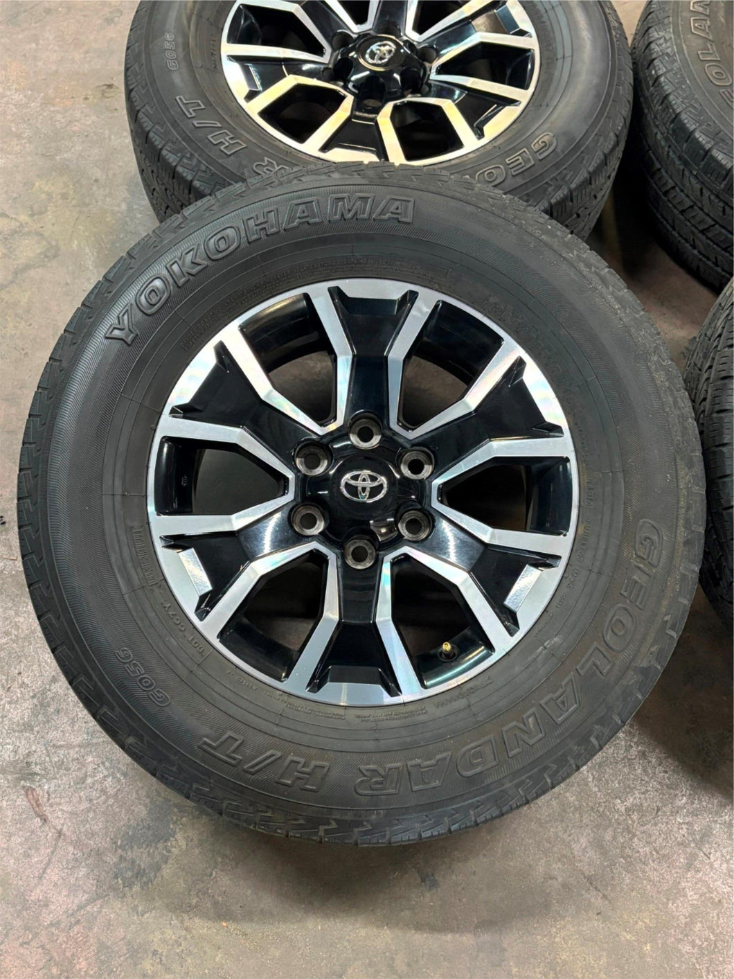 Set of Four Used '05-'23 Toyota Tacoma 4Runner 17