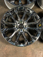 Load image into Gallery viewer, Set of 4 OEM 22x9 '00-'26 Chevrolet Suburban Tahoe Chrome Wheels 84802385 14077
